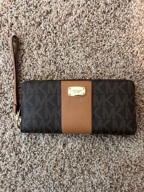 Michael Kors Travel Continental Wallet MK Logo Center Stripe Brown Wristlet